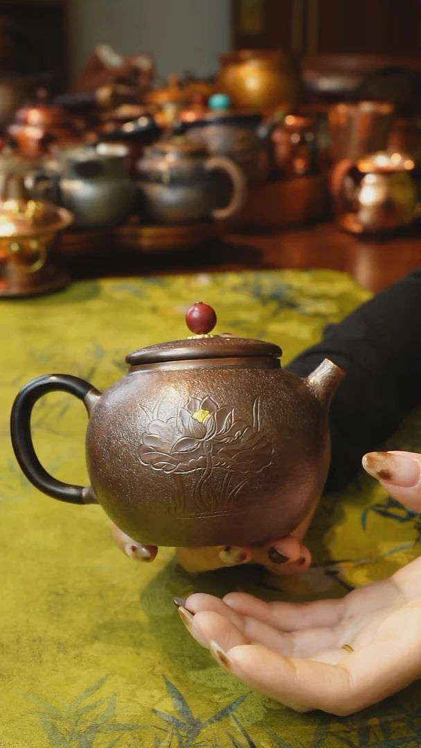 纯紫铜荷花泡茶壶