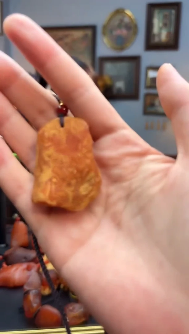 琥珀颈饰未镶嵌吊坠