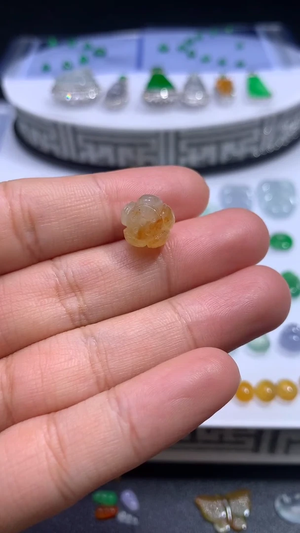 未镶嵌定制翡翠未镶嵌 定制翡翠