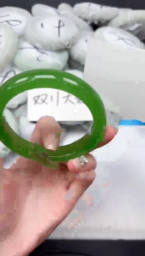 未镶嵌手镯石英质玉196-65.1