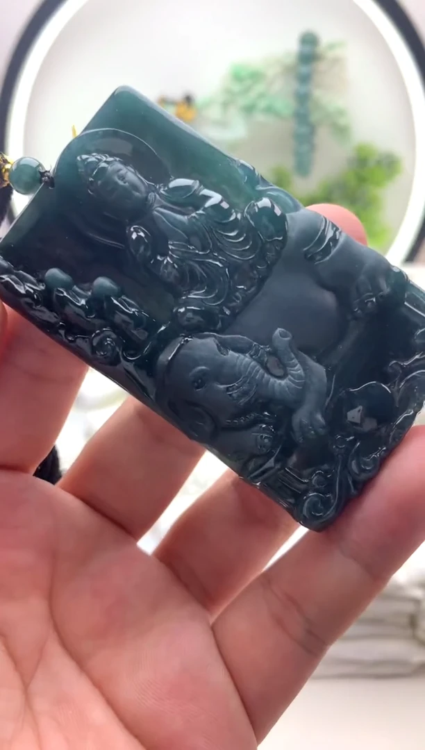 翡翠未镶嵌颈饰普贤