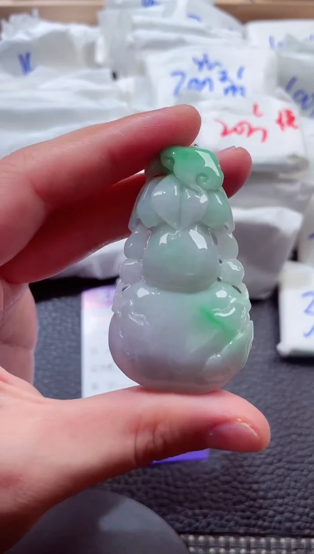 颈饰未镶嵌翡翠000057