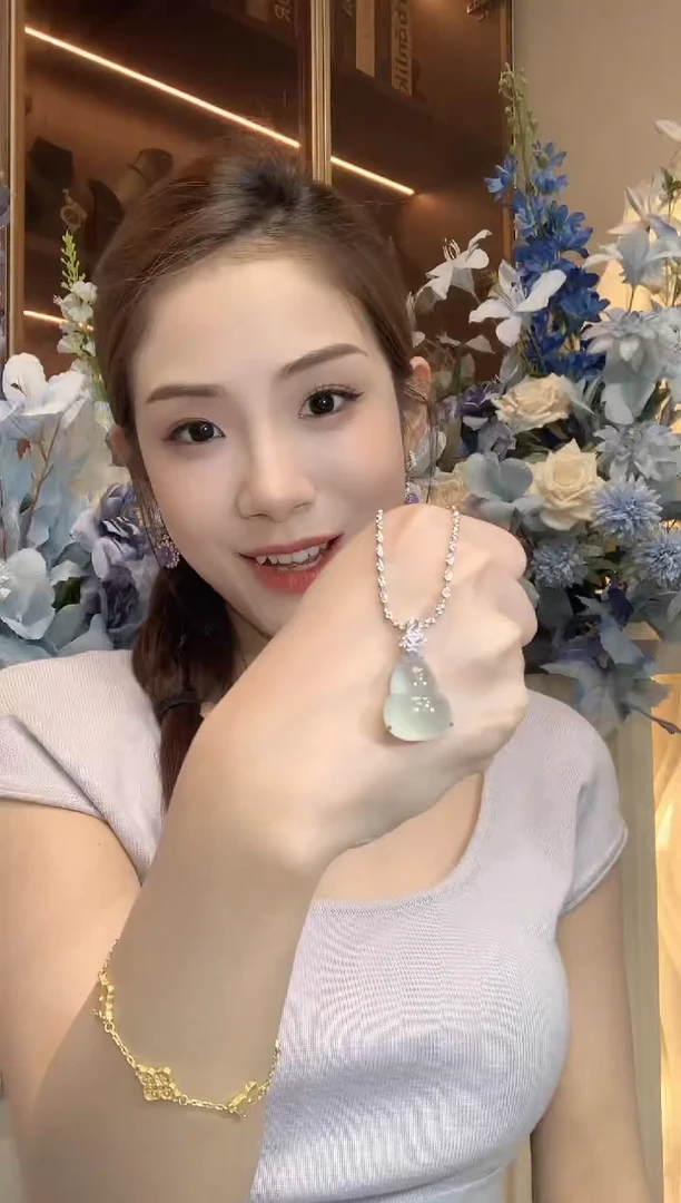 翡翠18K金镶嵌吊坠(不含链)D35翡翠