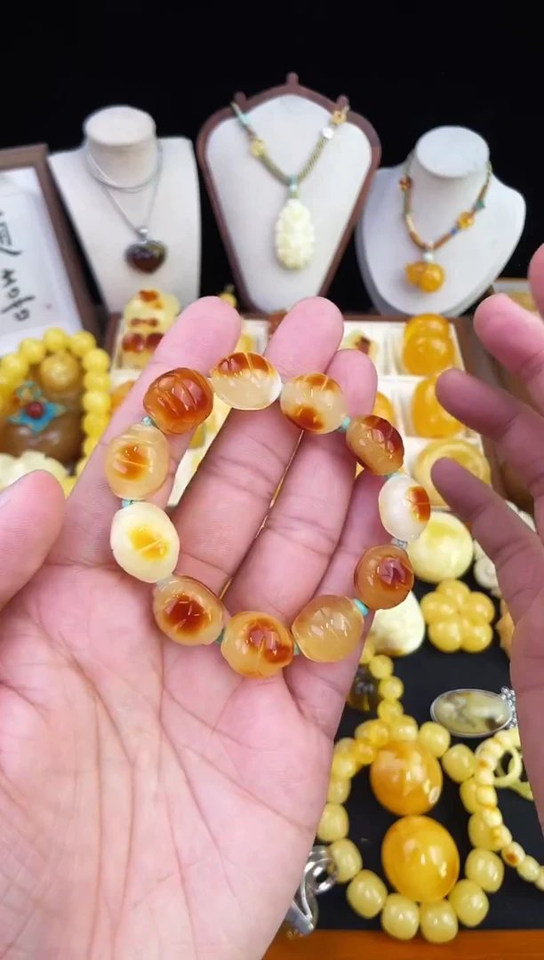 琥珀未镶嵌珠宝奇石豆***茶柒月