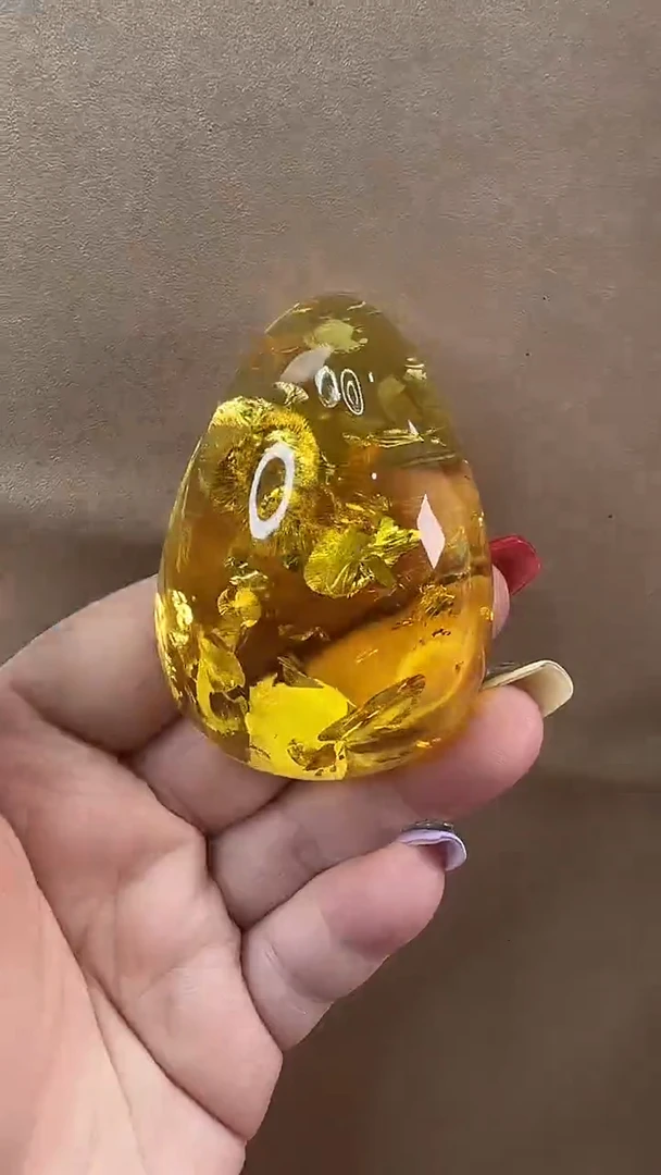 未镶嵌颈饰琥珀吊坠
