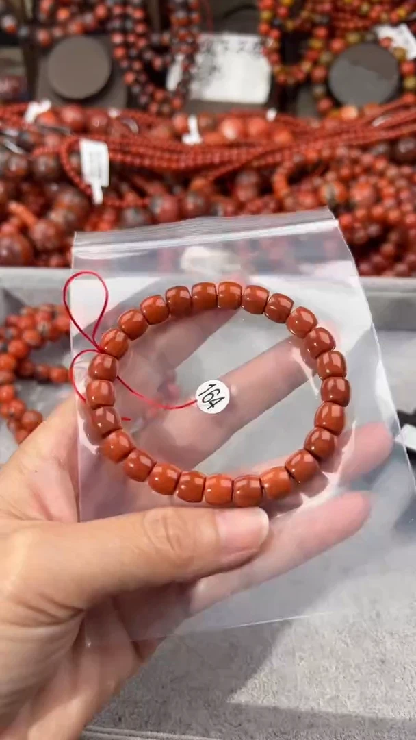 南红玛瑙手串未镶嵌8+