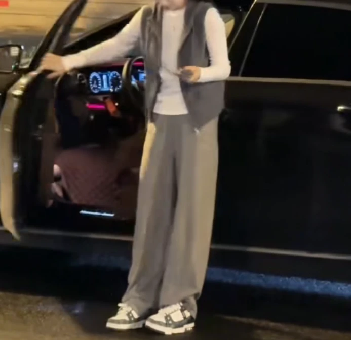 时尚潮流百搭精品女装dgd5193