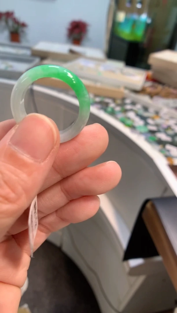 未镶嵌戒指翡翠戒圈