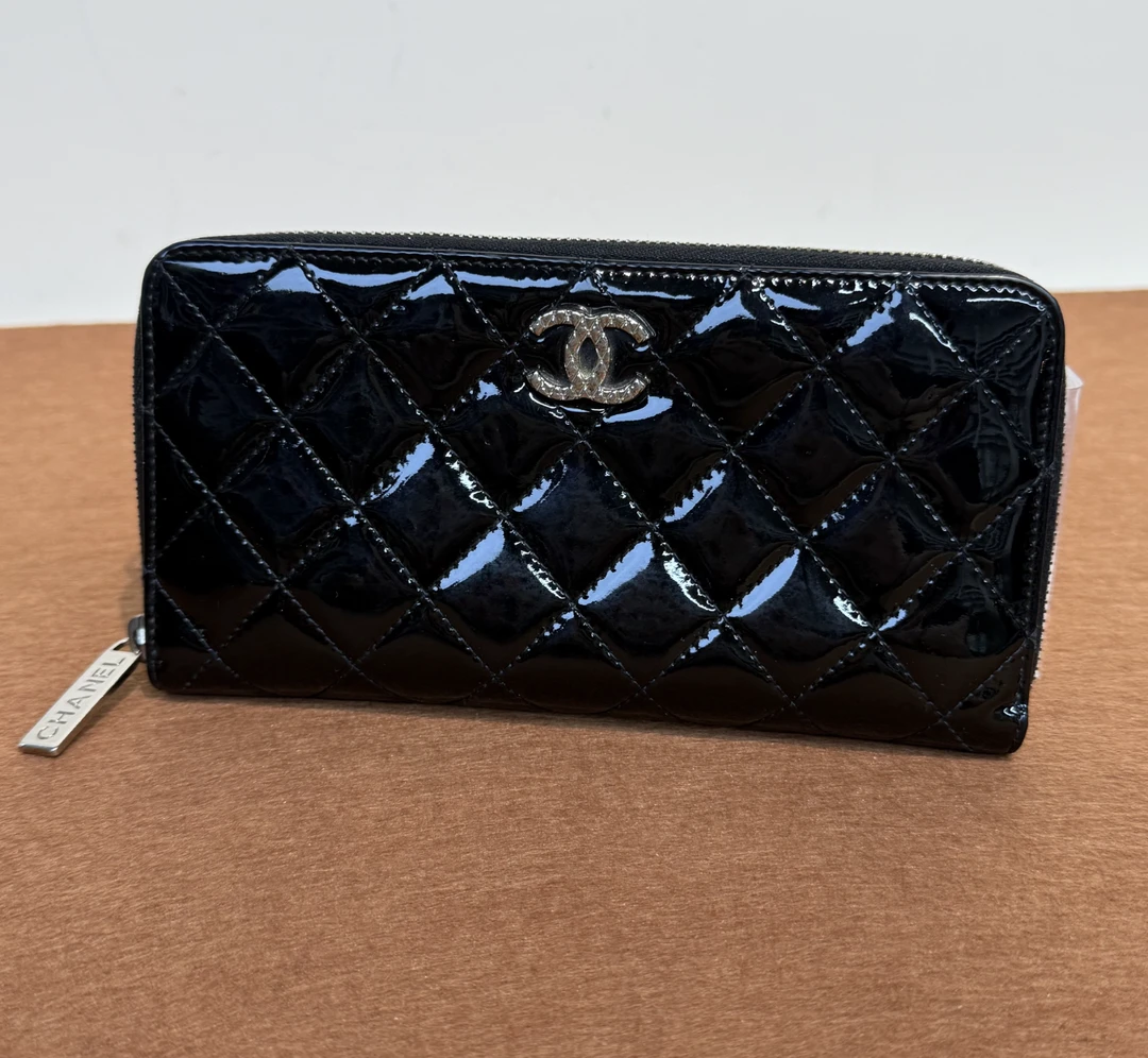 99新 Chanel/香奈儿 香奈儿黑银漆皮长款钱包