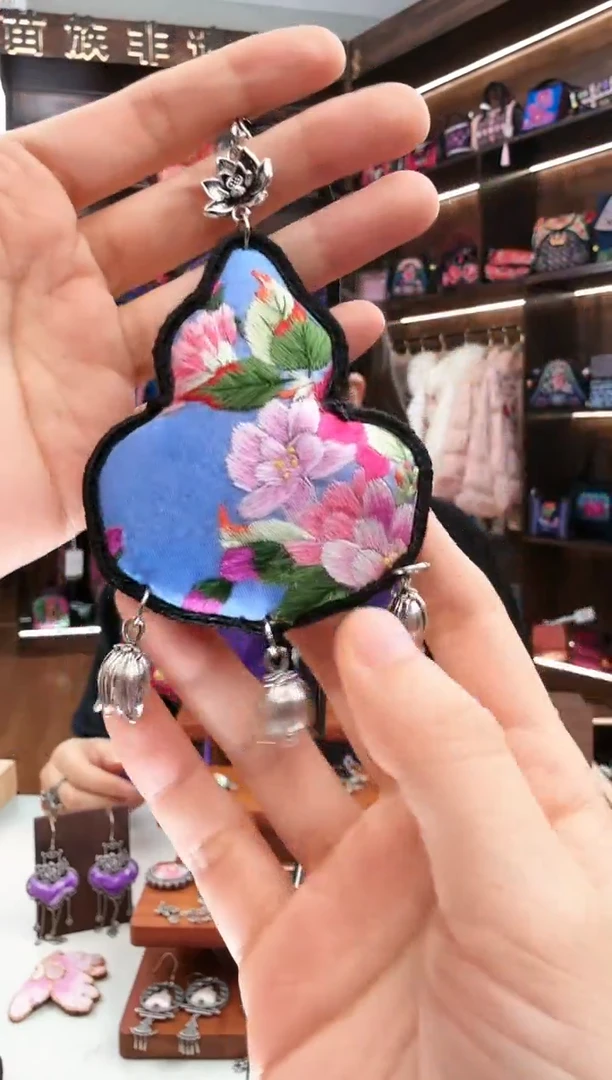 【闪购商品】织绣61蚩梦苗族古绣