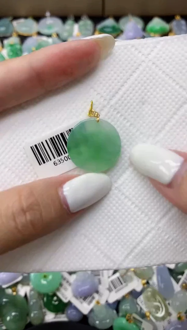 颈饰18K金镶嵌翡翠11111111111