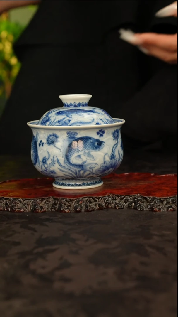 望月怀古手绘淡海水鱼藻盖碗