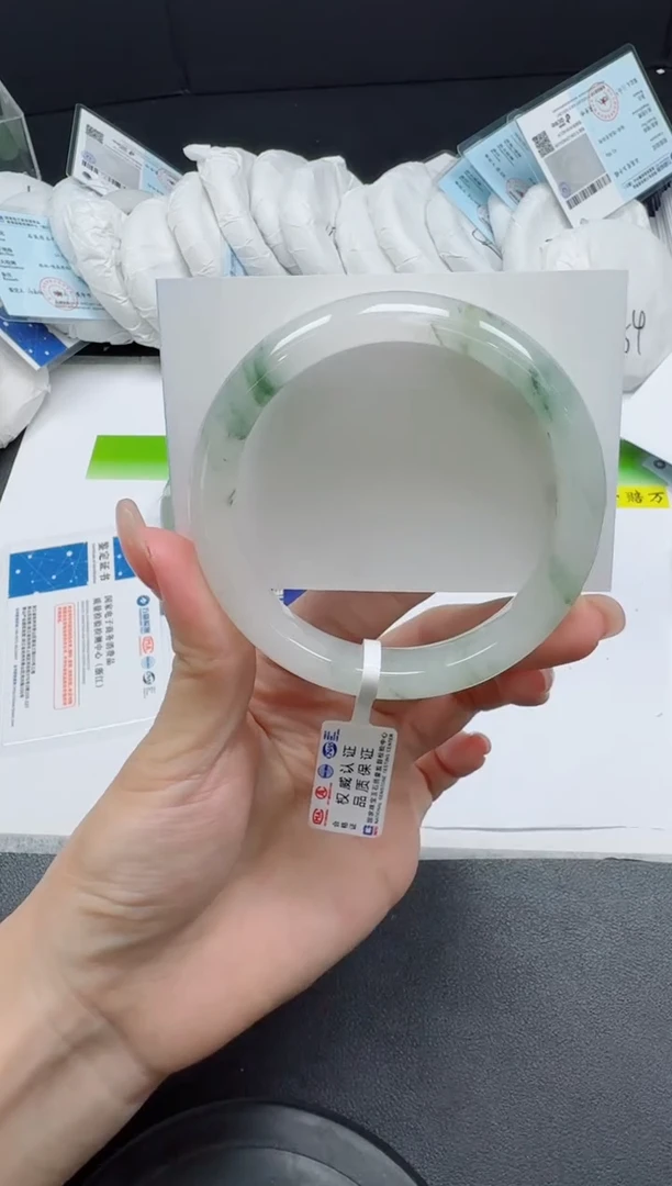 未镶嵌手镯石英质玉086-5859