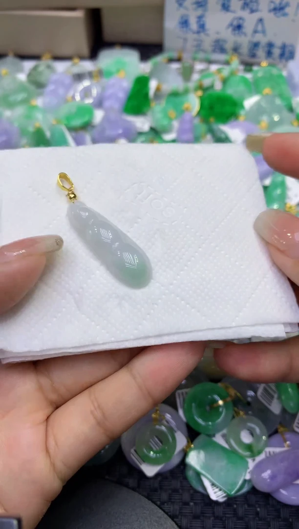 颈饰未镶嵌翡翠天然缅甸A货翡翠