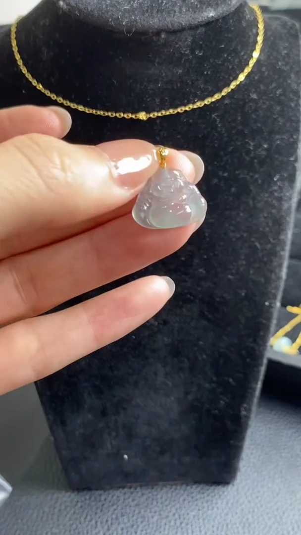 翡翠18K金镶嵌颈饰吊坠