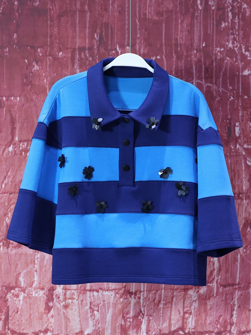 【韩哥女装】设计师系列蓝色条纹POLO领卡通时尚短袖7535A