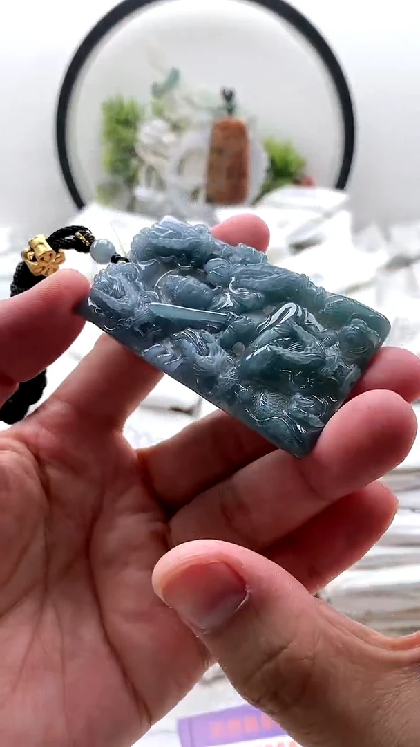 颈饰未镶嵌翡翠虚空藏