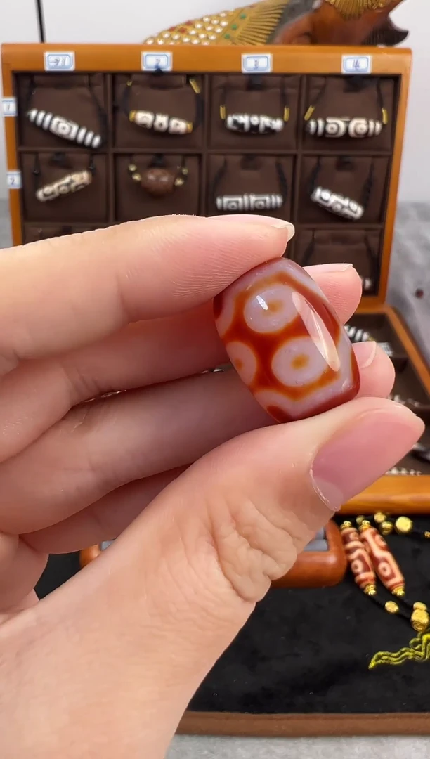 玛瑙/玉髓（覆膜）颈饰未镶嵌62微瑕随机发货