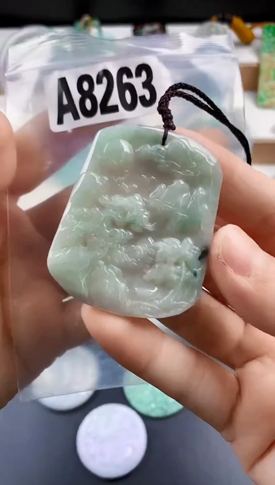 颈饰未镶嵌翡翠天然翡翠吊坠挂件