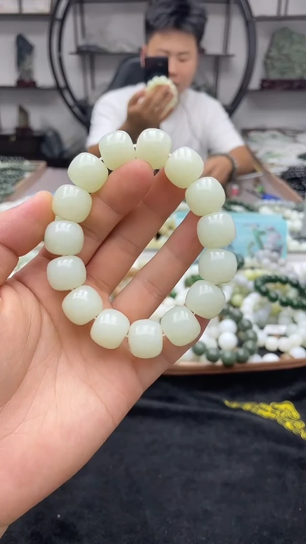 未镶嵌手串和田玉且末近矿青白16老型