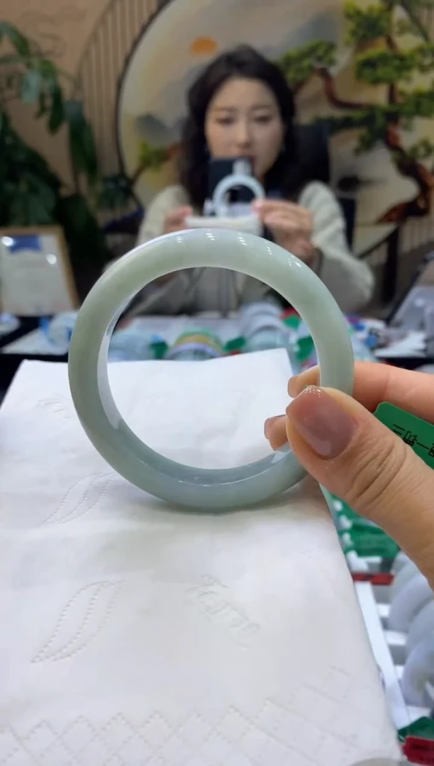 【闪购商品】翡翠手镯未镶嵌99901604