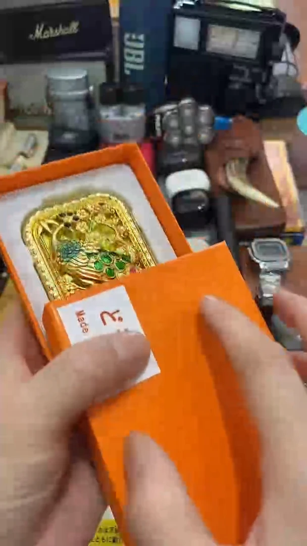 瓷片闪购商品  如图所示