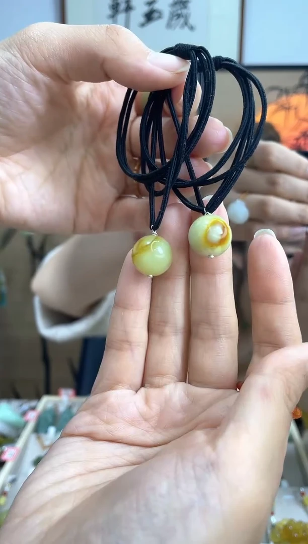 【闪购商品】岫玉皮筋未镶嵌多样性发货其中发一 拍一发二