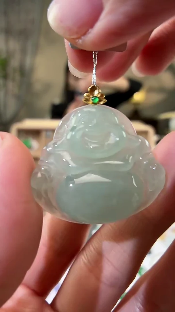 颈饰18K金镶嵌翡翠佛公