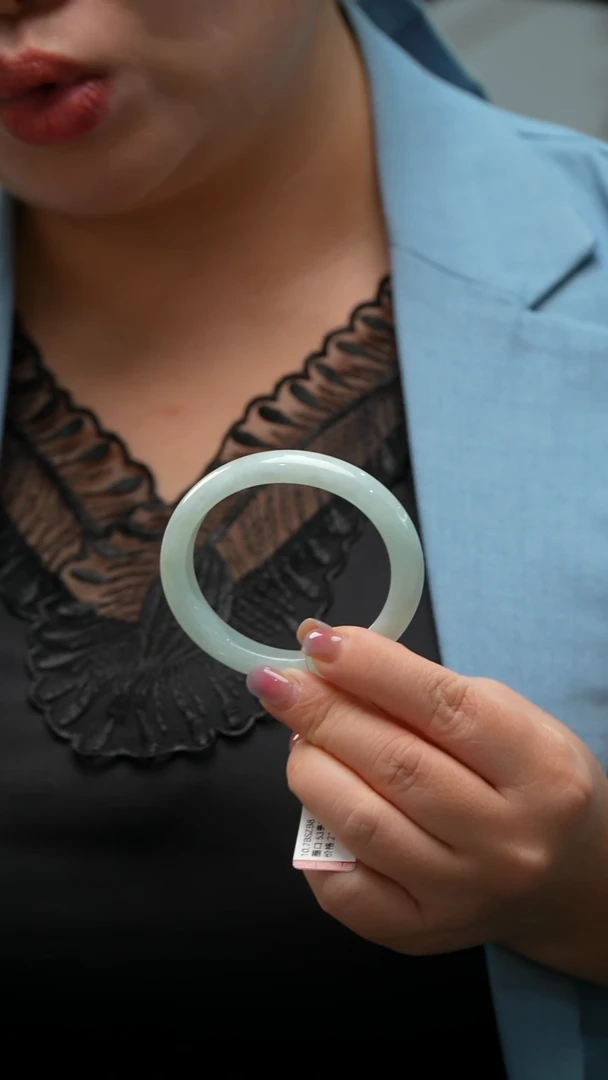 未镶嵌手镯（贵妃镯）翡翠4号