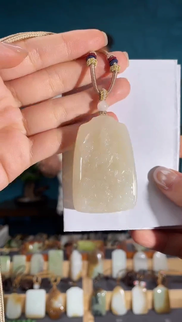 颈饰未镶嵌和田玉1