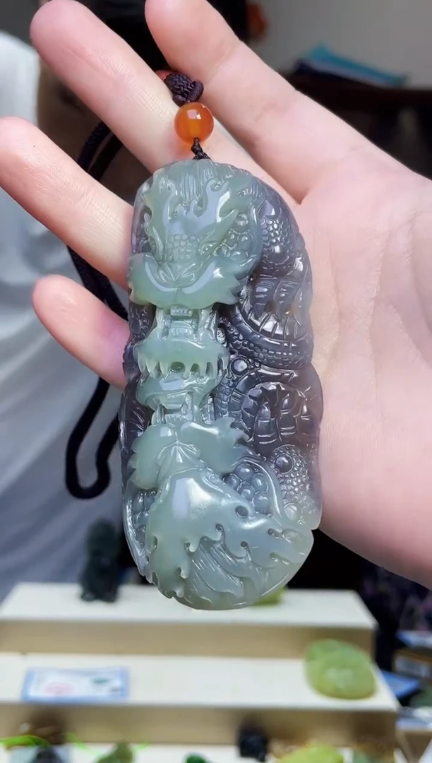 和田玉未镶嵌颈饰1