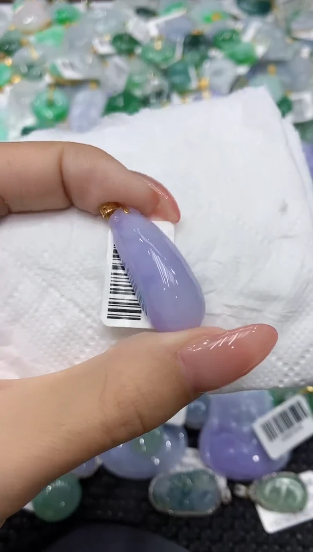颈饰18K金镶嵌翡翠111111111111