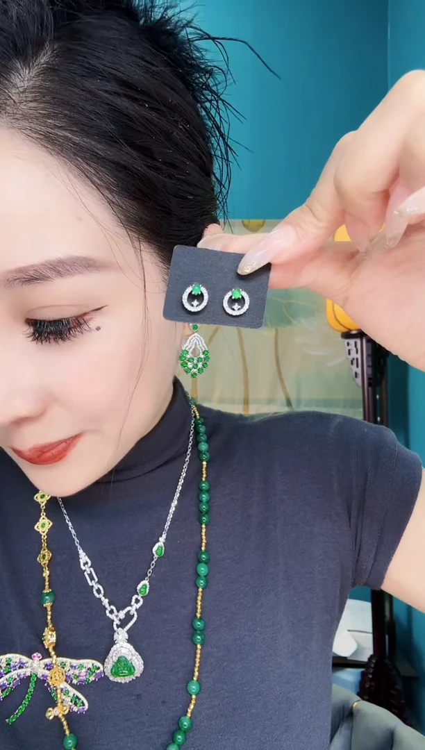 未镶嵌手链翡翠耳饰