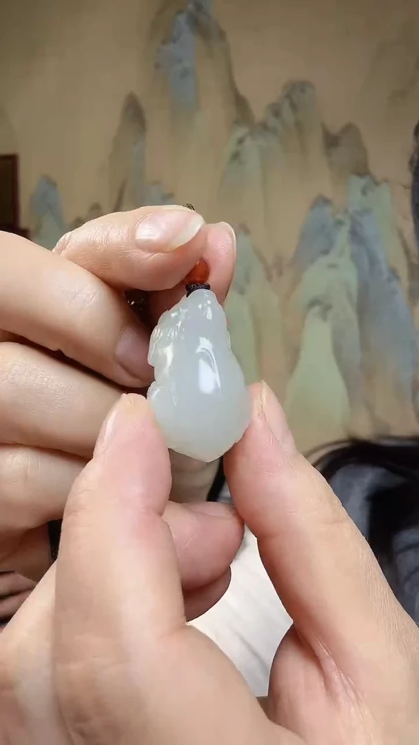 颈饰未镶嵌和田玉.