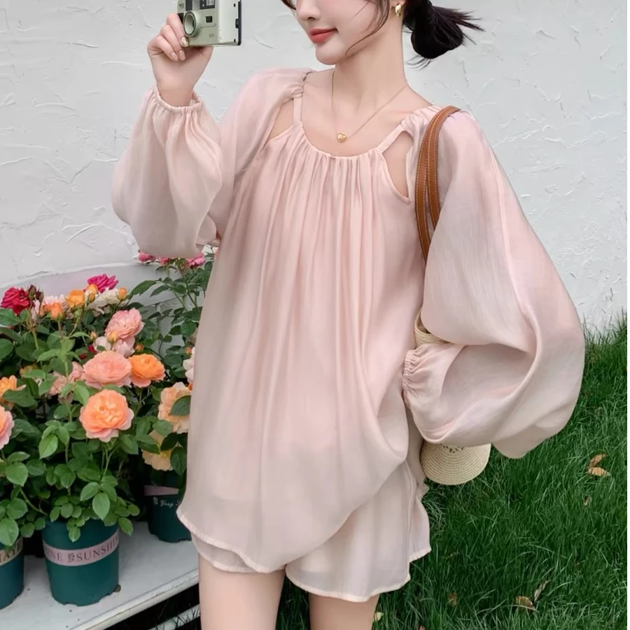 高端货~粉色防晒套装女夏季设计感露肩灯笼袖上衣阔腿短裤两件套