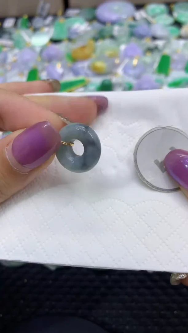 颈饰未镶嵌翡翠天然缅甸翡翠A货