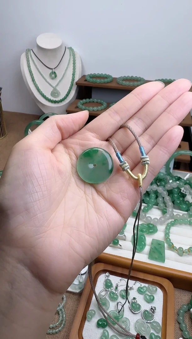 吊坠(不含链)未镶嵌石英质玉天然非洲翠平安扣配绳发货