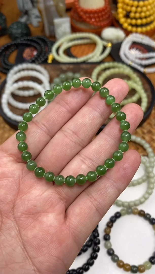 颈饰未镶嵌和田玉手串