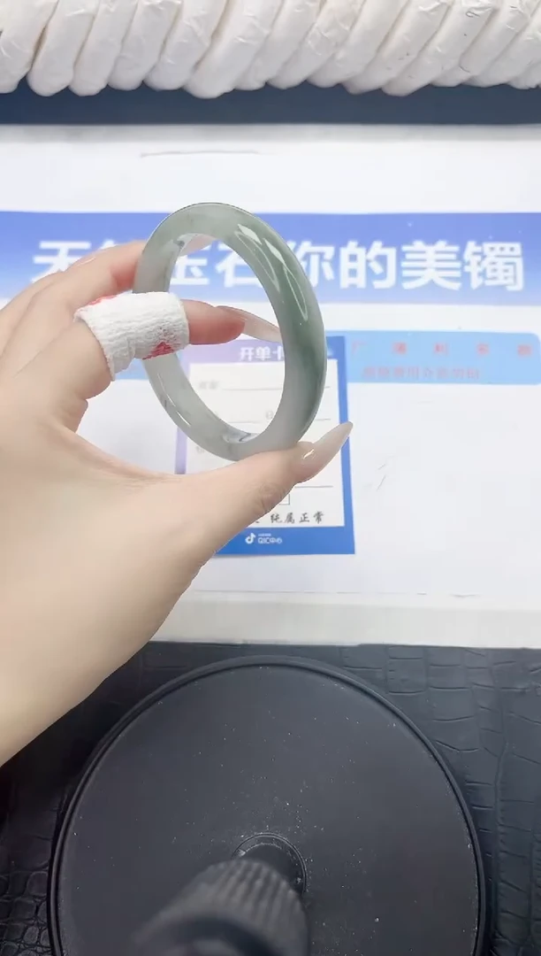 未镶嵌手镯石英质玉01-58.5