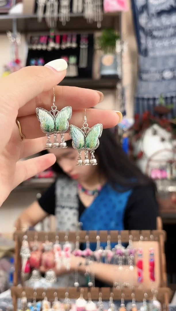 织绣民族风非遗老绣饰品181