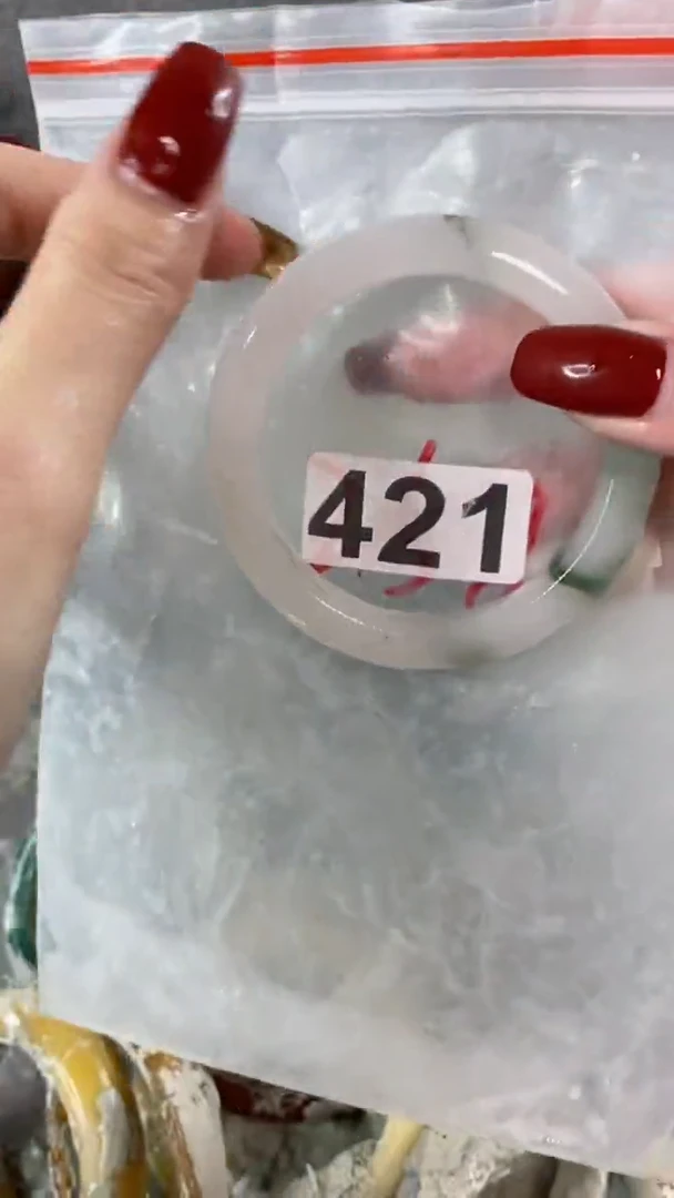 【闪购商品】石英质玉手镯未镶嵌5556+421