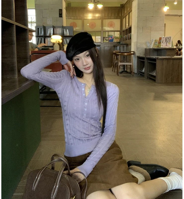 2025秋冬新款法式时尚温柔气质百搭显瘦毛衣上衣女