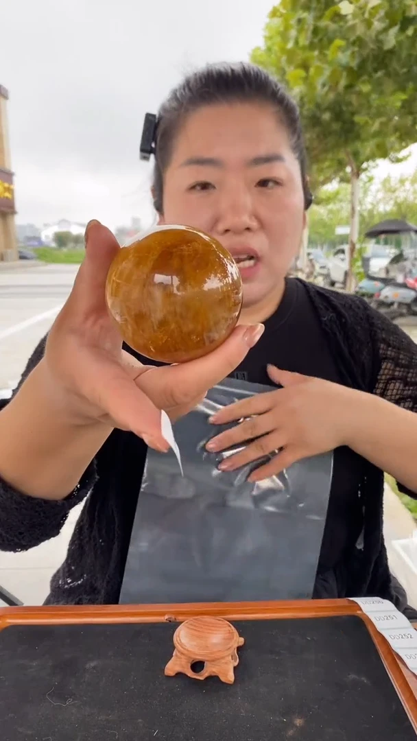 未镶嵌珠宝半成品水晶黄胶花球D247