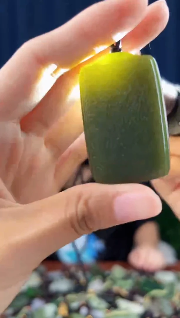 未镶嵌和田玉挂件拍一发一