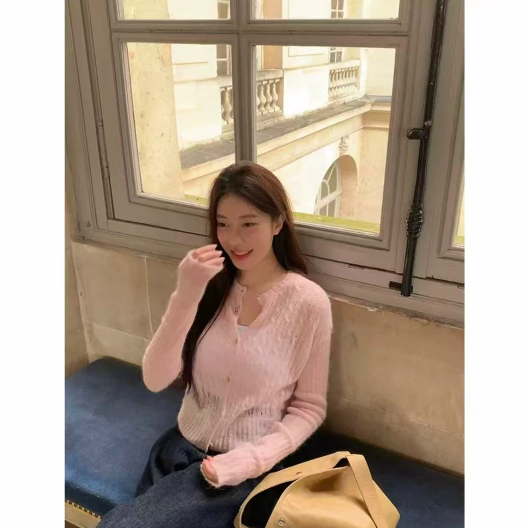 福利--秋冬心动款绞花毛针织毛绒感圆领短款长袖落肩开衫女