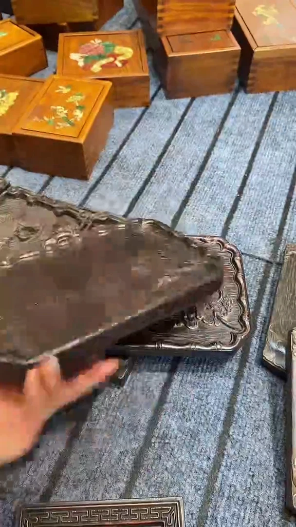 木汪**姐紫檀雕刻一物一拍
