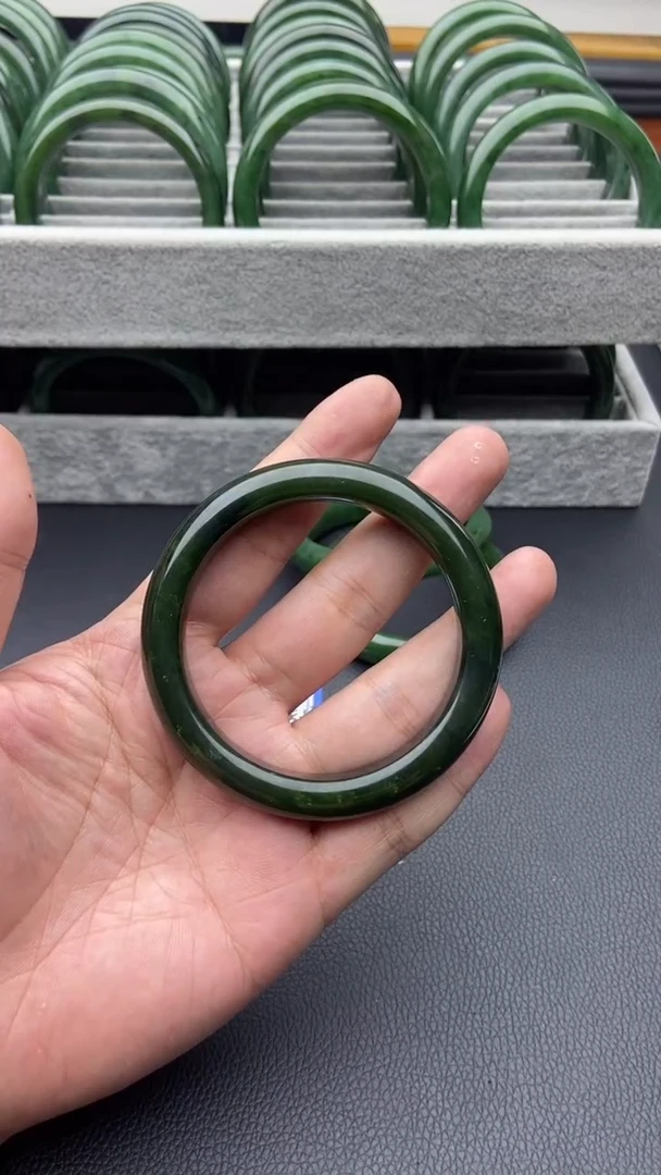 未镶嵌手镯和田玉（碧玉）73-60.8