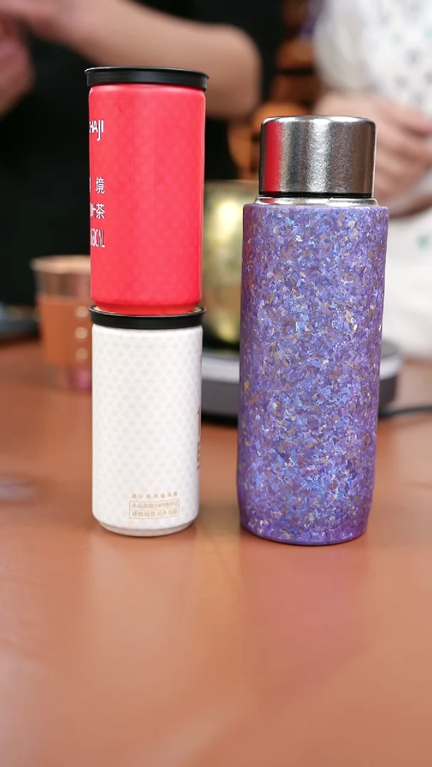 小纪福利 钛杯一个 两罐桂花白茶颜色随机