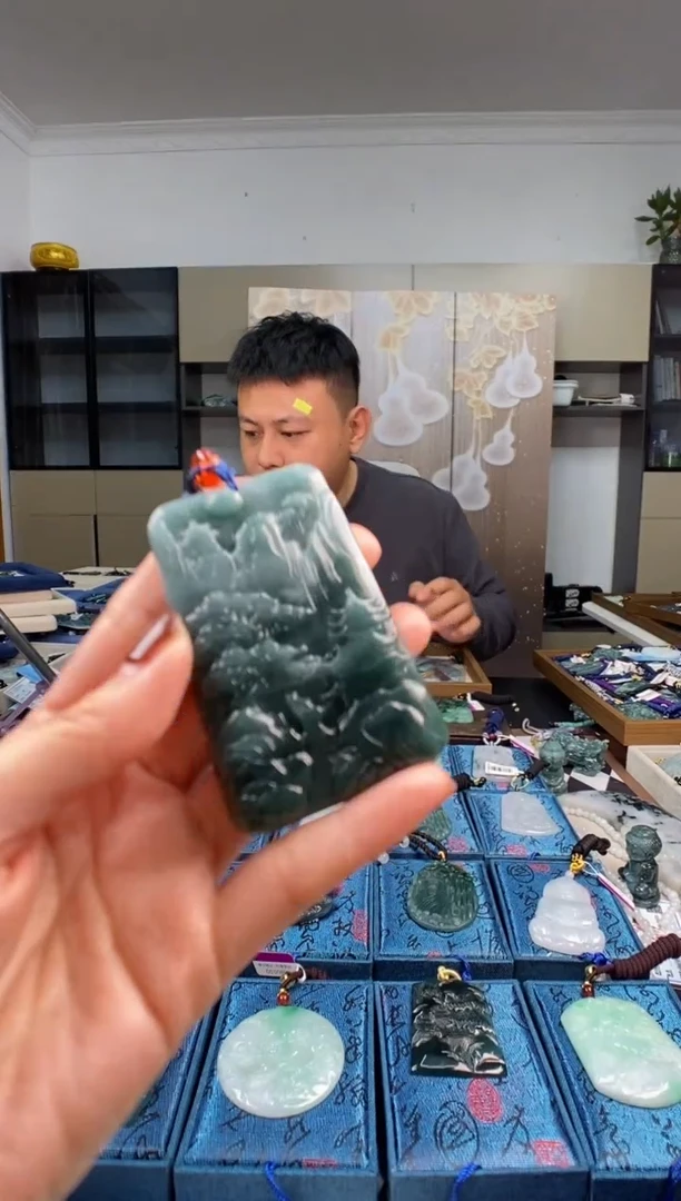 颈饰未镶嵌翡翠多样性发其一