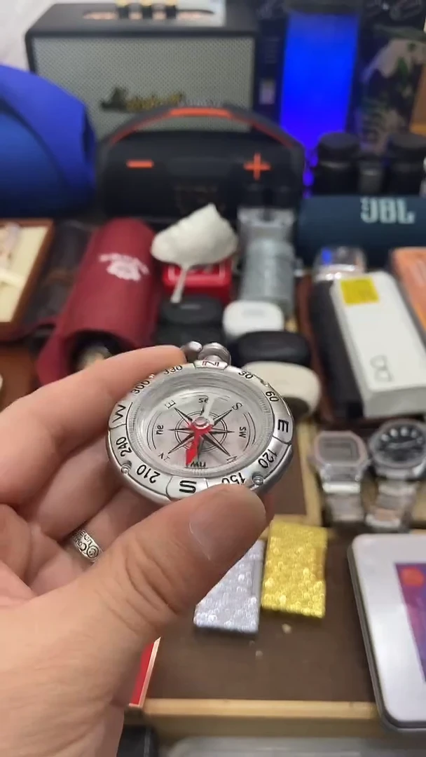 瓷片闪购商品  如图所示